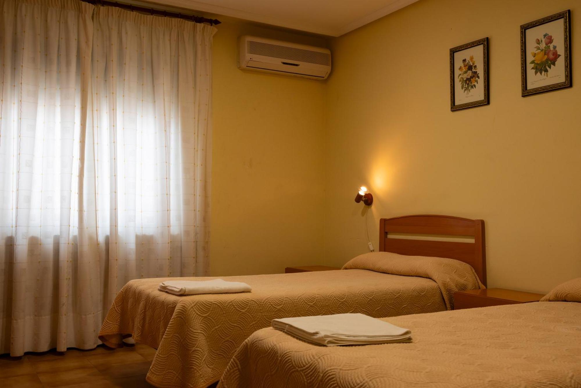 Pension Discoves Pinseque Εξωτερικό φωτογραφία