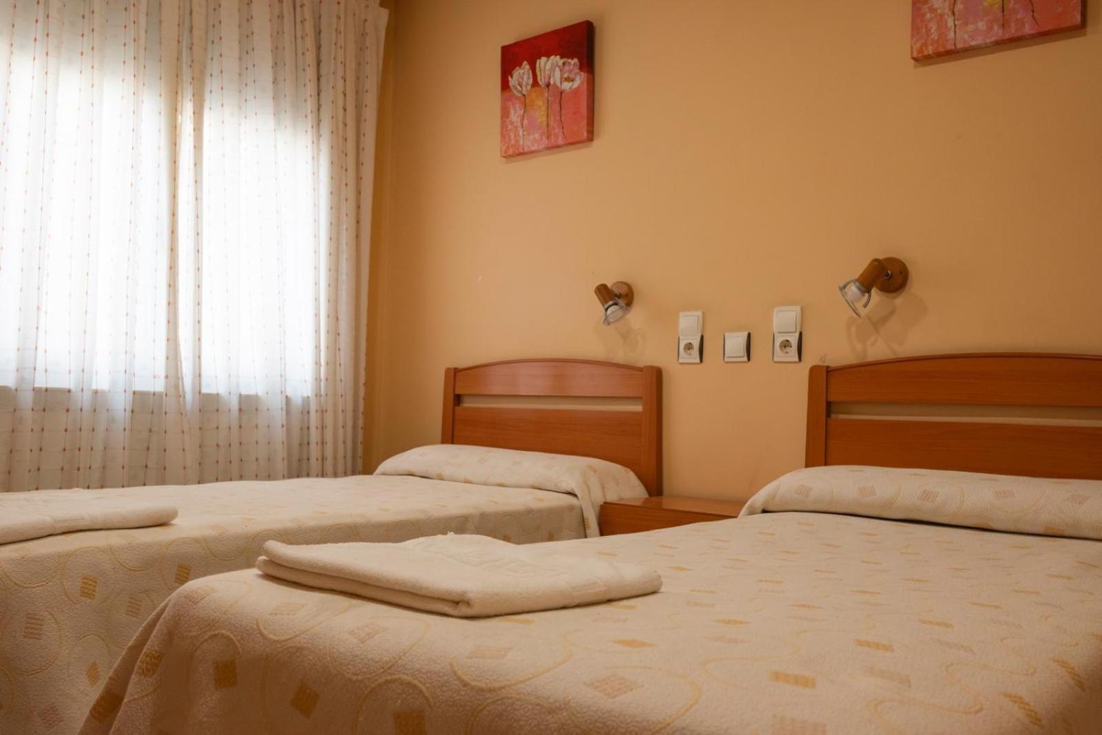 Pension Discoves Pinseque Εξωτερικό φωτογραφία